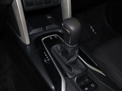 Used 2024 Toyota Corolla Cross LE AWD/4WD image 28