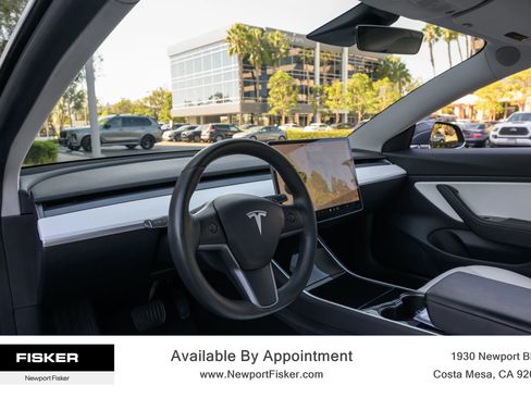 Used 2019 Tesla Model 3 Standard Range Plus image 11