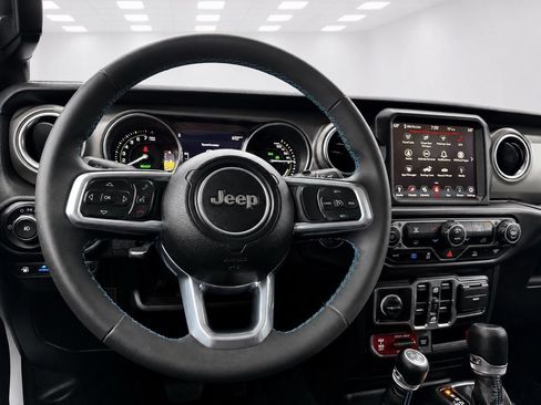 Used 2023 Jeep Wrangler Unlimited Rubicon 4xe AWD/4WD image 25