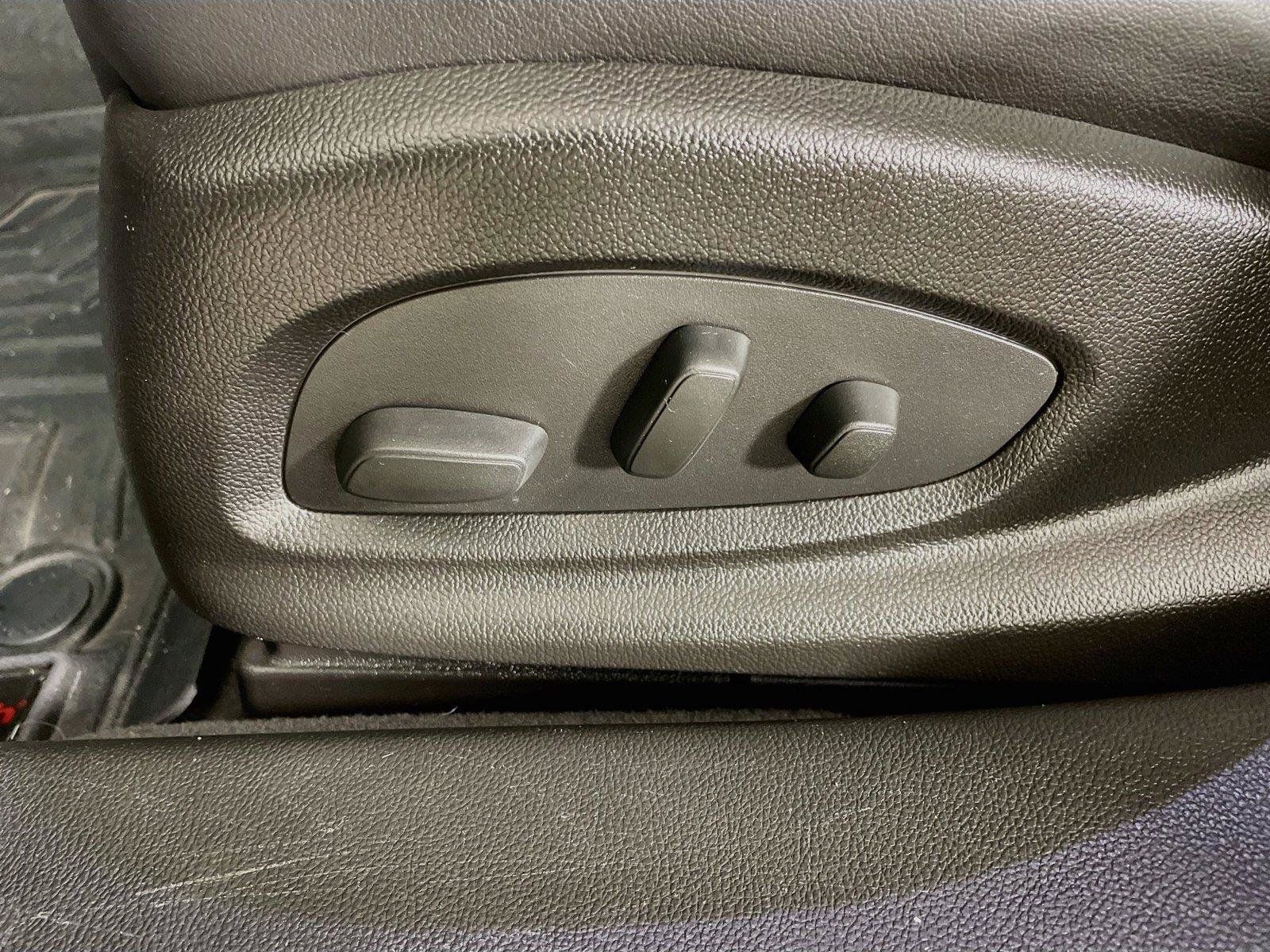 Used 2016 Buick LaCrosse Leather FWD image 21