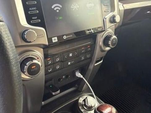 Used 2022 Toyota 4Runner Limited AWD/4WD image 9
