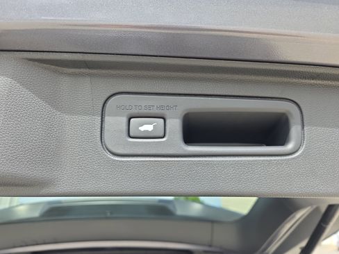 Used 2025 Honda Pilot EX-L image 30