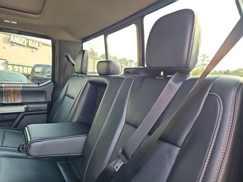Used 2020 Ford F150 Lariat w/ Equipment Group 502A Luxury AWD/4WD image 14