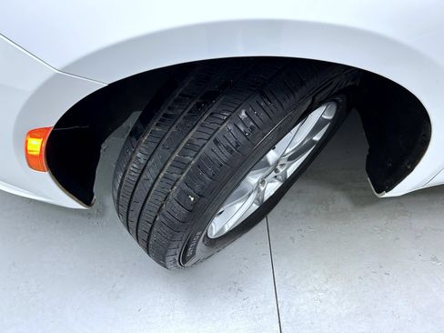 Used 2022 Chrysler Pacifica Touring-L FWD image 22