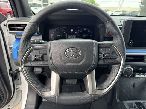 Used 2025 Toyota Tacoma TRD Off-Road AWD/4WD image 16