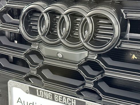 Used 2023 Audi SQ5 Prestige w/ Prestige Package image 15