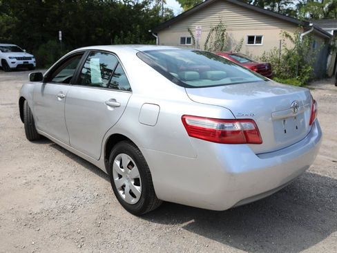 Used 2009 Toyota Camry FWD image 8