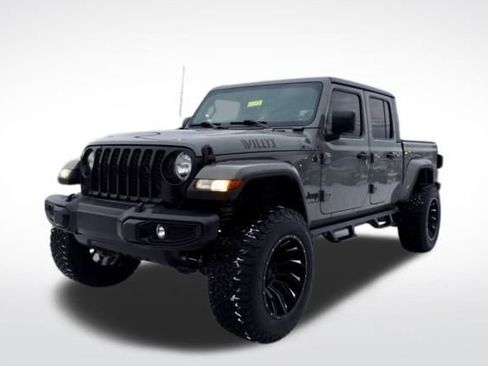 Used 2021 Jeep Gladiator Willys image 6