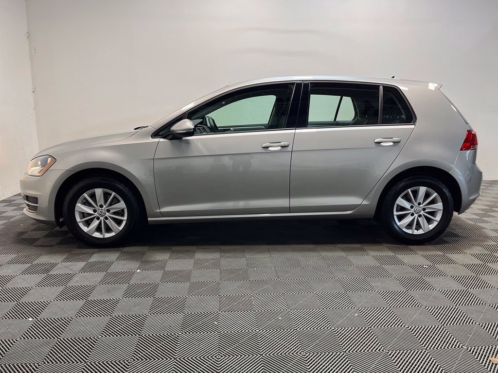 Used 2016 Volkswagen Golf S FWD image 23