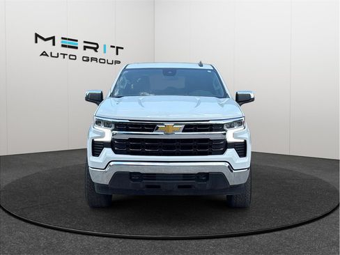 Used 2023 Chevrolet Silverado 1500 LT AWD/4WD image 3