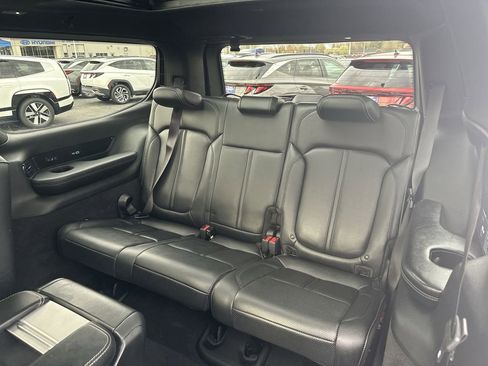 Used 2022 Jeep Grand Wagoneer Series I AWD/4WD image 25