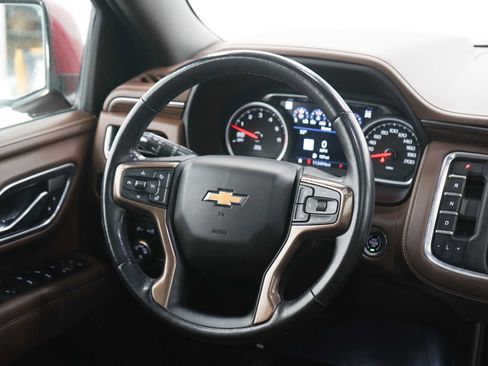 Used 2021 Chevrolet Suburban High Country w/ Premium Package AWD/4WD image 16