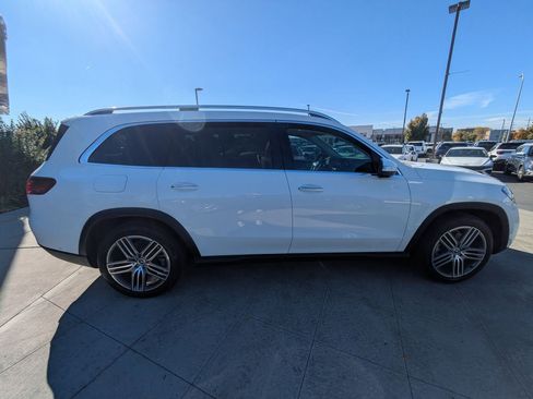 Used 2024 Mercedes-Benz GLS 450 4MATIC image 2