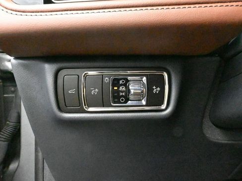 Used 2025 Lincoln Aviator Reserve w/ Jet Appearance Package image 33