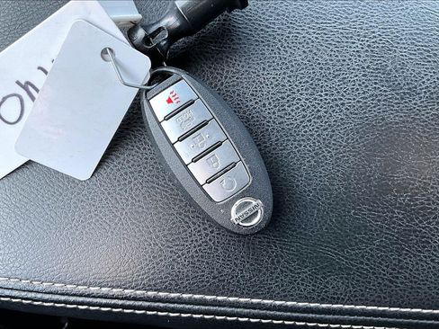 Used 2023 Nissan Maxima SV w/ Floor Mat Group FWD image 12