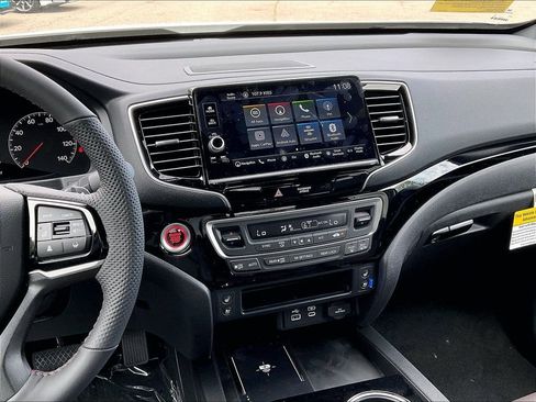 New 2026 Honda Ridgeline Black Edition image 13