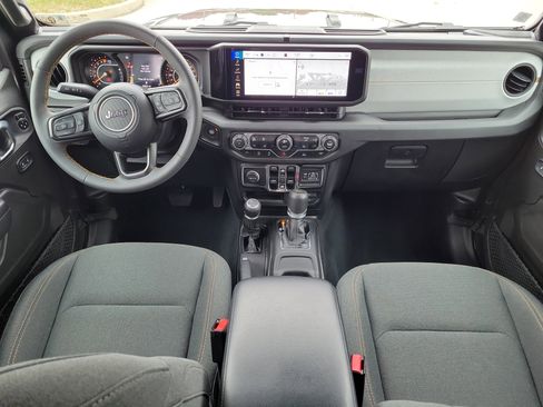 Used 2024 Jeep Gladiator Sport image 14