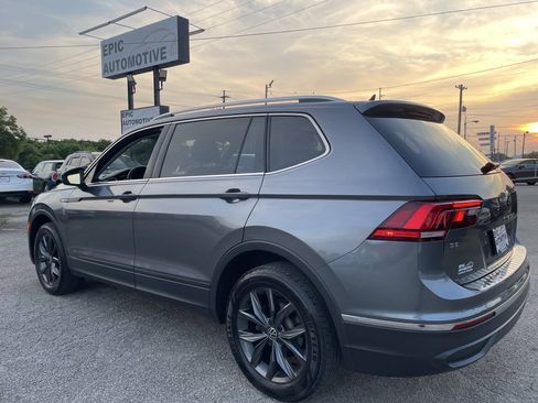 Used 2022 Volkswagen Tiguan SE AWD/4WD image 5