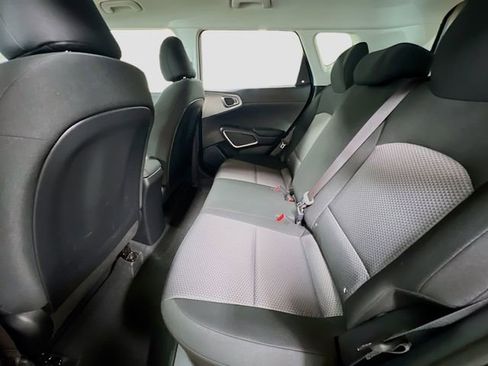 Certified 2025 Kia Soul LX image 23