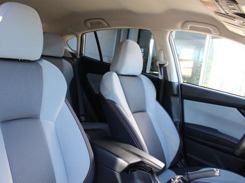 Used 2022 Subaru Crosstrek 2.0i Premium w/ Popular Package #4 image 16