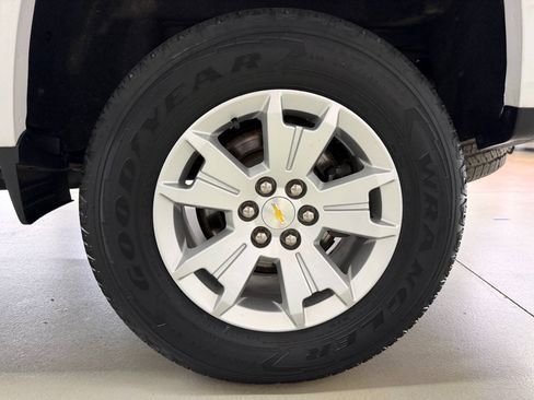 Used 2022 Chevrolet Colorado LT w/ Fleet Safety Package RWD image 24