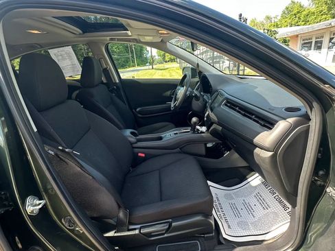 Used 2017 Honda HR-V EX image 29
