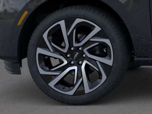 New 2026 Lincoln Navigator L Reserve AWD/4WD image 21