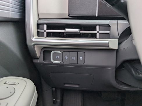 Used 2025 Hyundai Santa Fe SEL AWD/4WD image 25