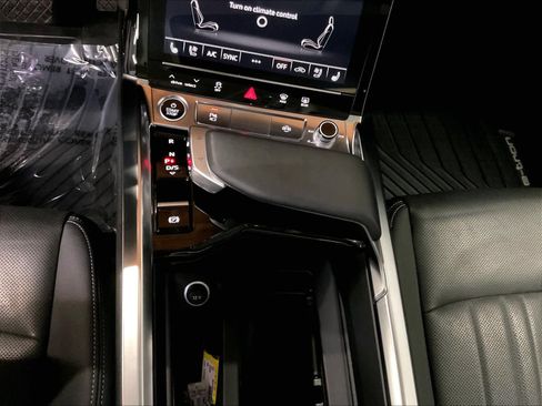 Certified 2024 Audi Q8 e-tron Premium Plus AWD/4WD image 20