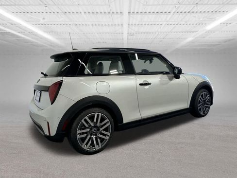 Certified 2025 MINI Cooper 2-Door Hardtop image 6