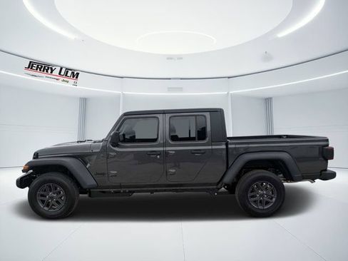 New 2026 Jeep Gladiator Sport AWD/4WD image 6