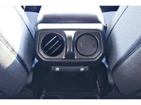 Used 2024 Jeep Wrangler Sport S image 15