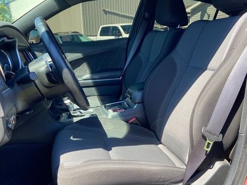 Used 2017 Dodge Charger R/T RWD image 11
