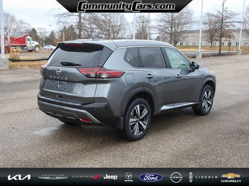 Used 2023 Nissan Rogue SL image 6