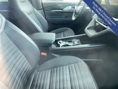 Used 2026 Ford Explorer ST-Line RWD image 11