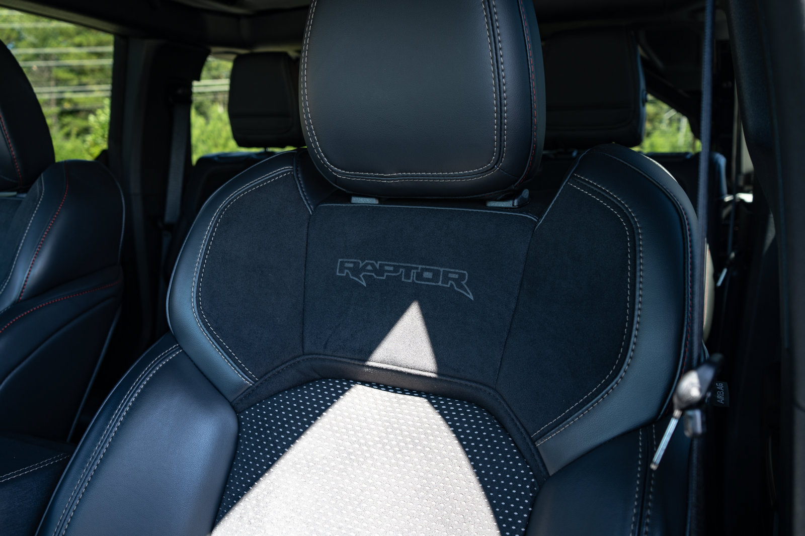 Used 2025 Ford Bronco Raptor AWD/4WD image 30
