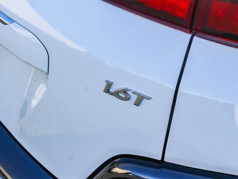 Certified 2022 Hyundai Kona Limited image 12