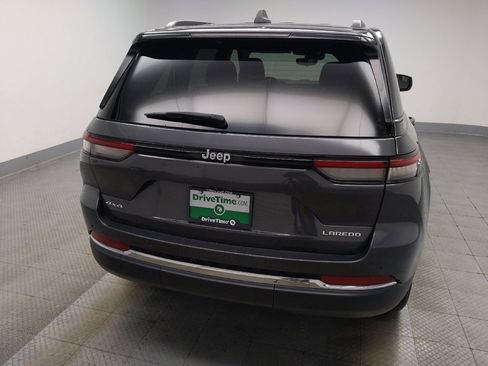 Used 2023 Jeep Grand Cherokee Laredo AWD/4WD image 7