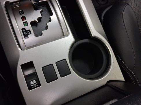 Used 2015 Toyota 4Runner Limited image 28