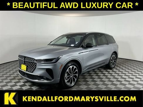 Used 2025 Lincoln Nautilus Reserve AWD/4WD image 1