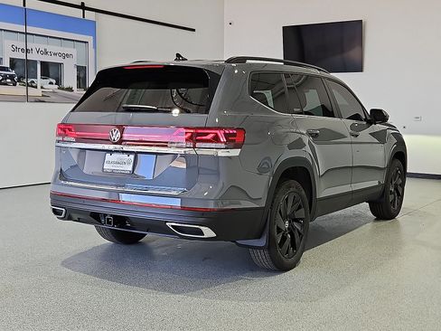 New 2026 Volkswagen Atlas SE FWD image 9