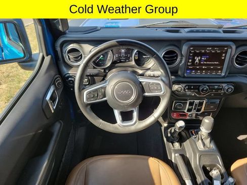 Used 2023 Jeep Wrangler Unlimited Rubicon 4xe w/ Cold Weather Group AWD/4WD image 9