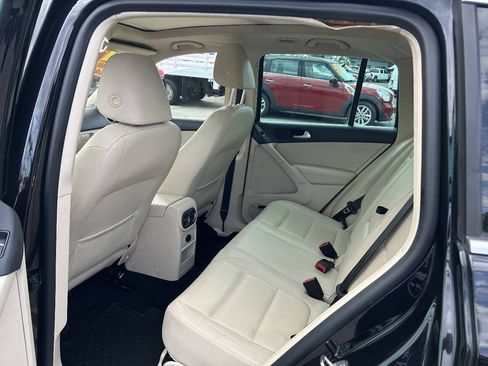 Used 2014 Volkswagen Tiguan SEL FWD image 19