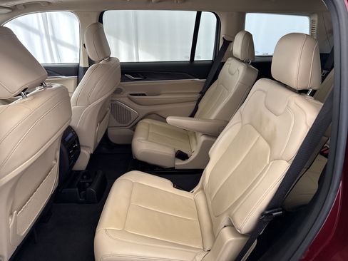 Used 2021 Jeep Grand Cherokee L Limited image 17