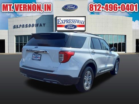 Used 2024 Ford Explorer XLT w/ Equipment Group 202A AWD/4WD image 7