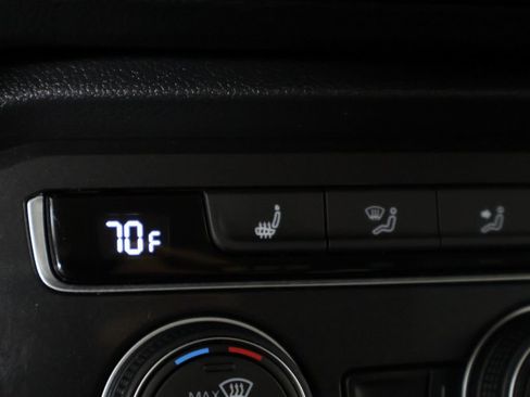 Used 2019 Volkswagen Tiguan SE AWD/4WD image 47