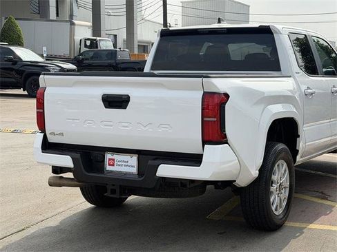 Certified 2025 Toyota Tacoma SR5 image 7