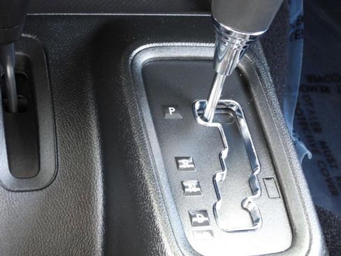 Used 2017 Jeep Wrangler Sport S AWD/4WD image 59