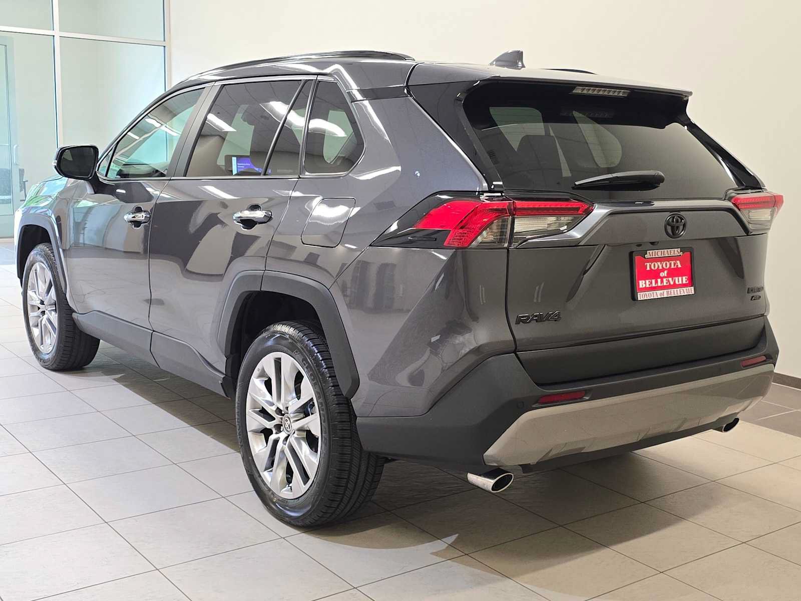 Certified 2023 Toyota RAV4 Limited AWD/4WD image 4