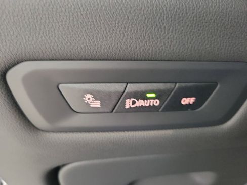 Used 2026 BMW X5 sDrive40i image 14